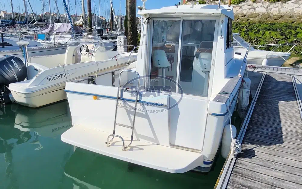 slider 2 Beneteau Antares 7