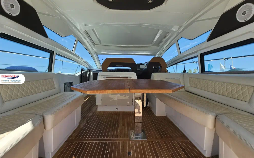 slider 2 Beneteau Gran Turismo 46