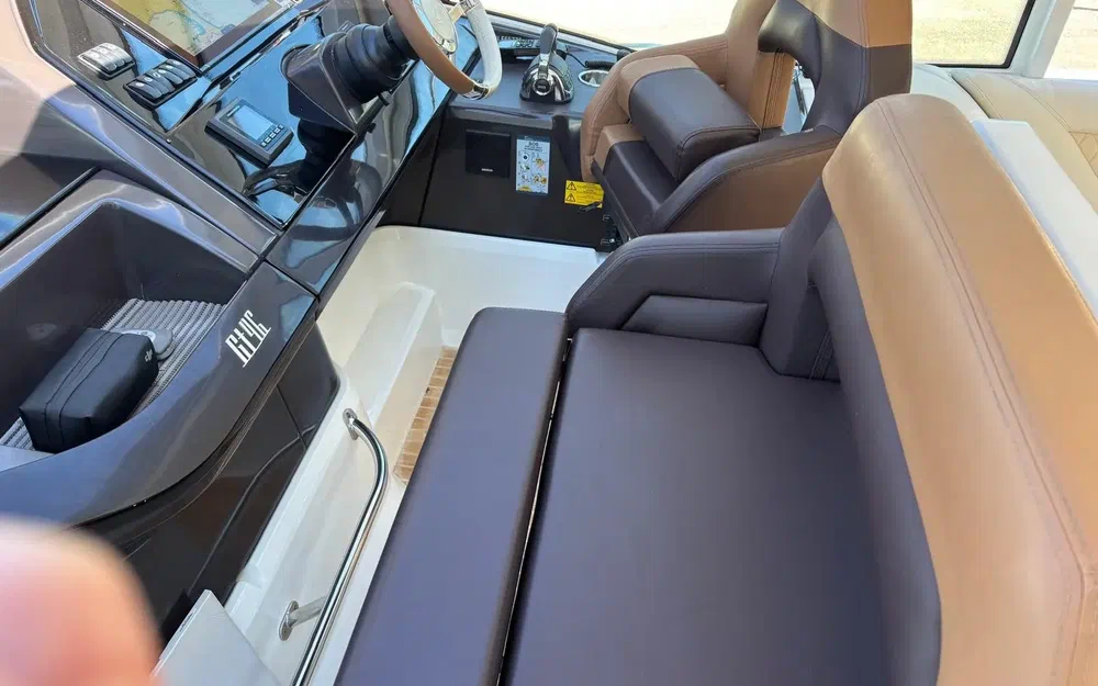 slider 4 Beneteau Gran Turismo 46