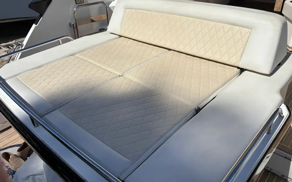 slider 6 Beneteau Gran Turismo 46