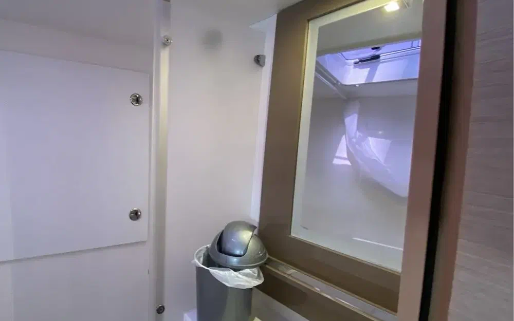 slider 18 Fountaine Pajot Saona 47