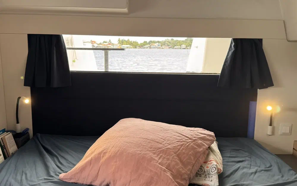 slider 19 Fountaine Pajot Saona 47