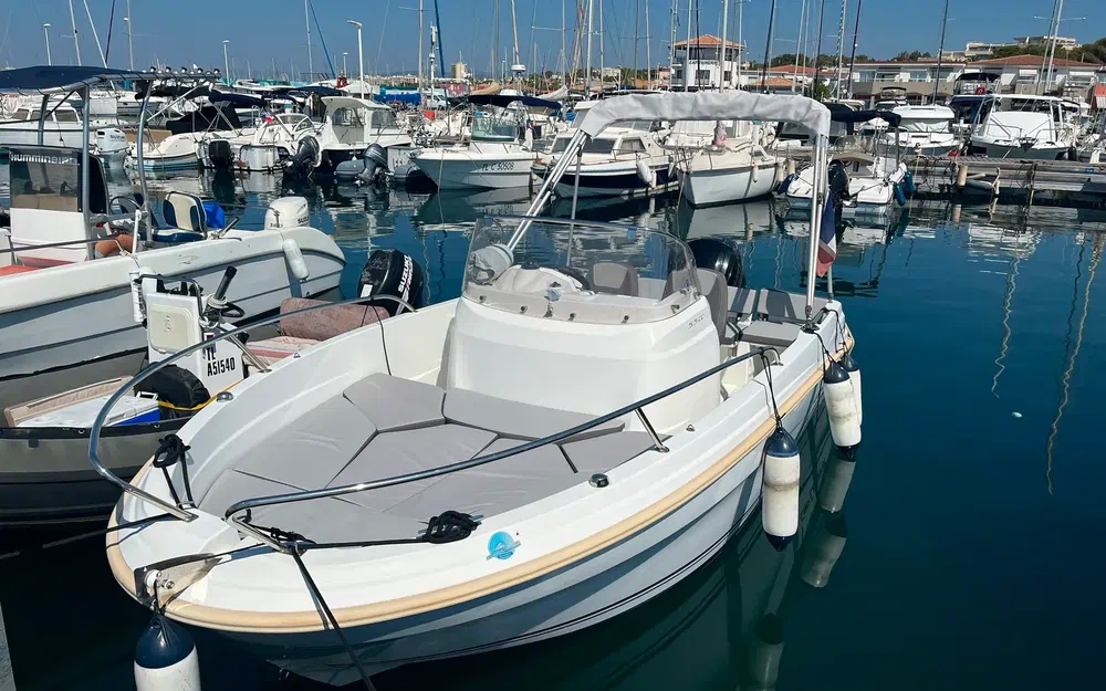 slider 5 Jeanneau Cap Camarat 5.5 CC Serie 2