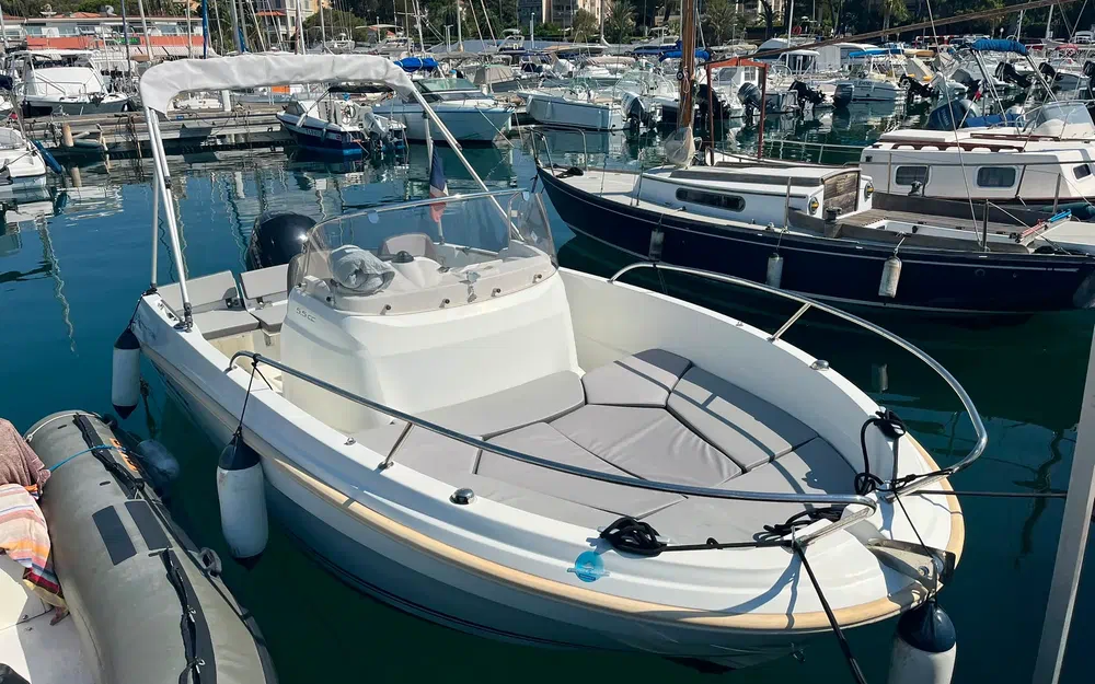 slider 4 Jeanneau Cap Camarat 5.5 CC Serie 2