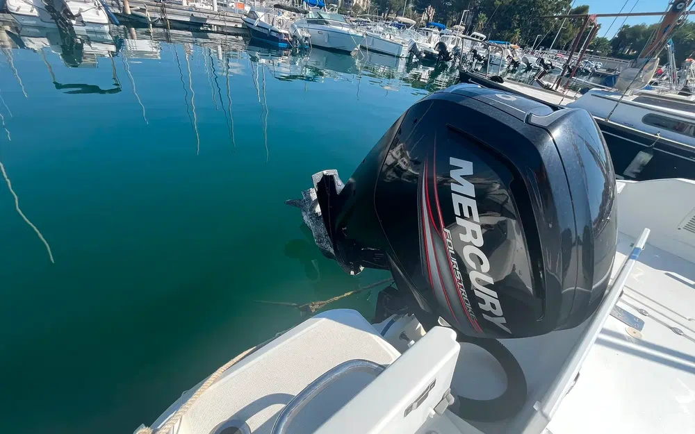 slider 19 Jeanneau Cap Camarat 5.5 CC Serie 2