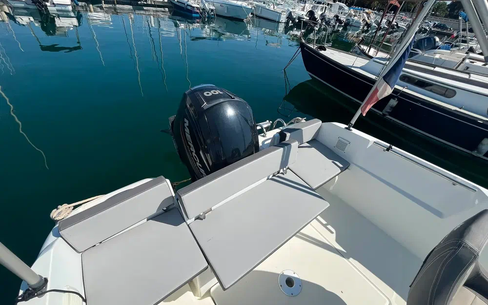 slider 11 Jeanneau Cap Camarat 5.5 CC Serie 2