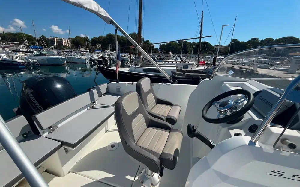 slider 12 Jeanneau Cap Camarat 5.5 CC Serie 2