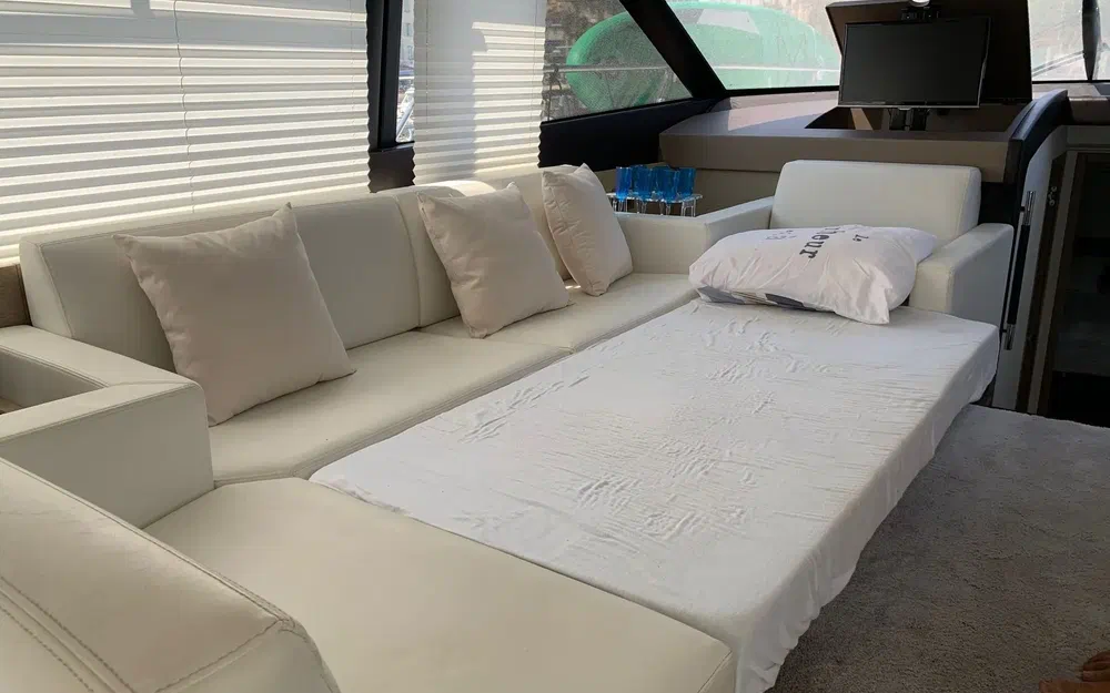 slider 18 Prestige Yachts 500 Fly