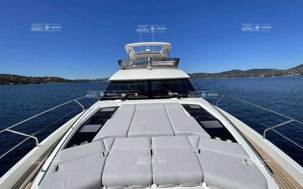 slider 9 Prestige Yachts PRESTIGE 630