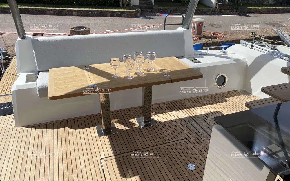 slider 11 Prestige Yachts PRESTIGE 630