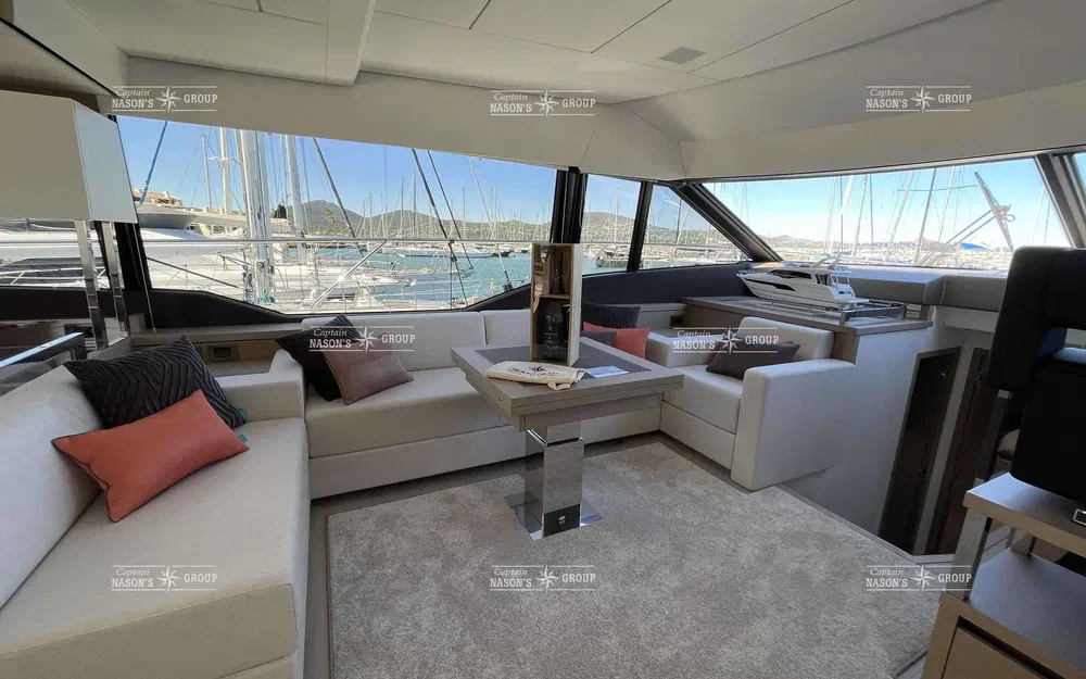 slider 14 Prestige Yachts PRESTIGE 630