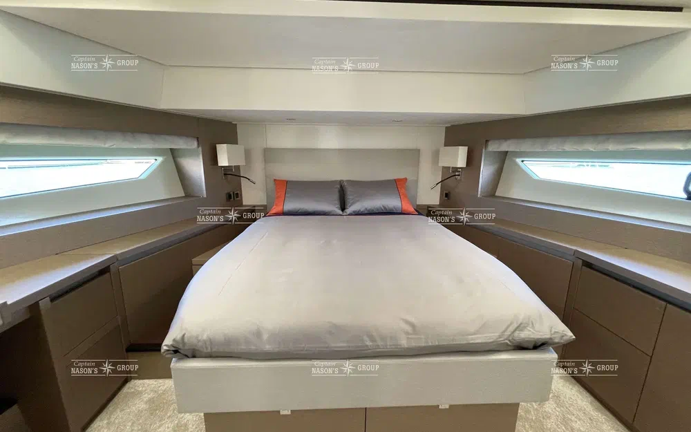 slider 16 Prestige Yachts PRESTIGE 630