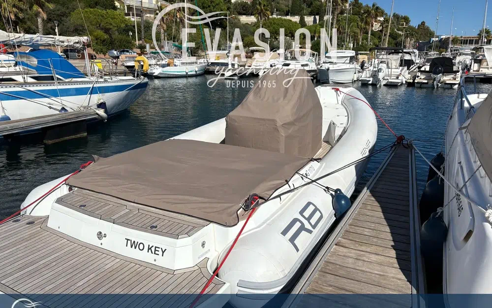 slider 12 Renier R8