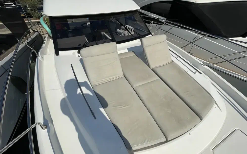 slider 9 Prestige Yachts 420 Fly
