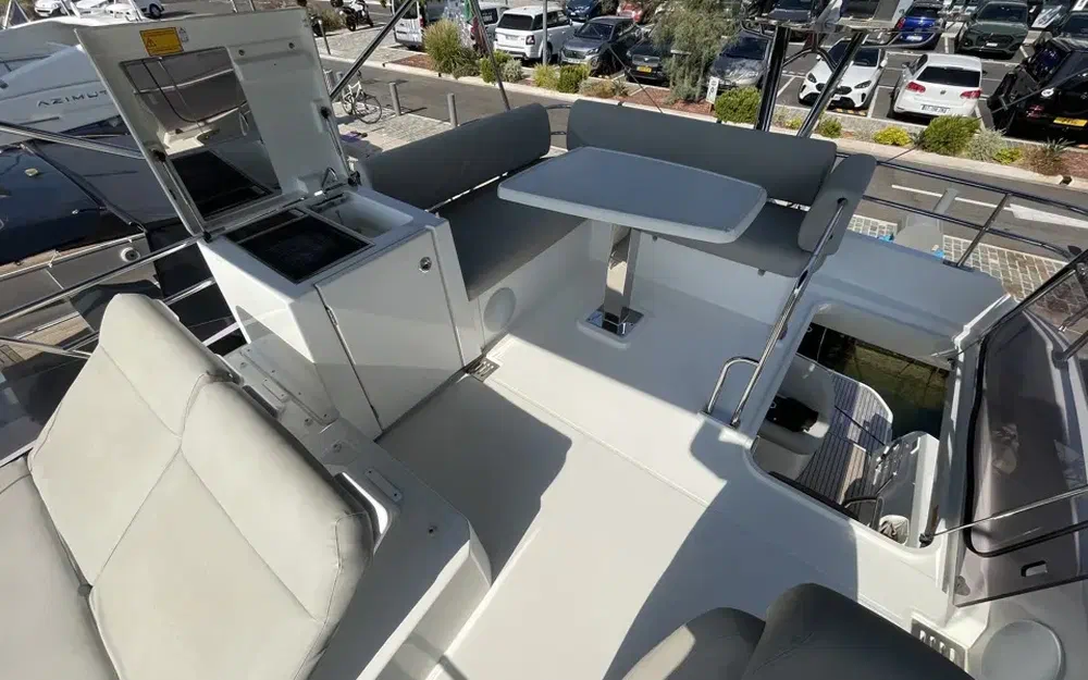 slider 16 Prestige Yachts 420 Fly