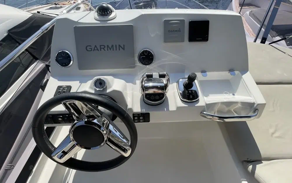 slider 23 Prestige Yachts 420 Fly