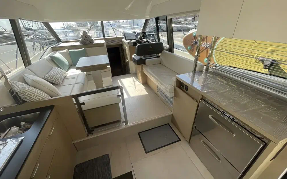 slider 25 Prestige Yachts 420 Fly