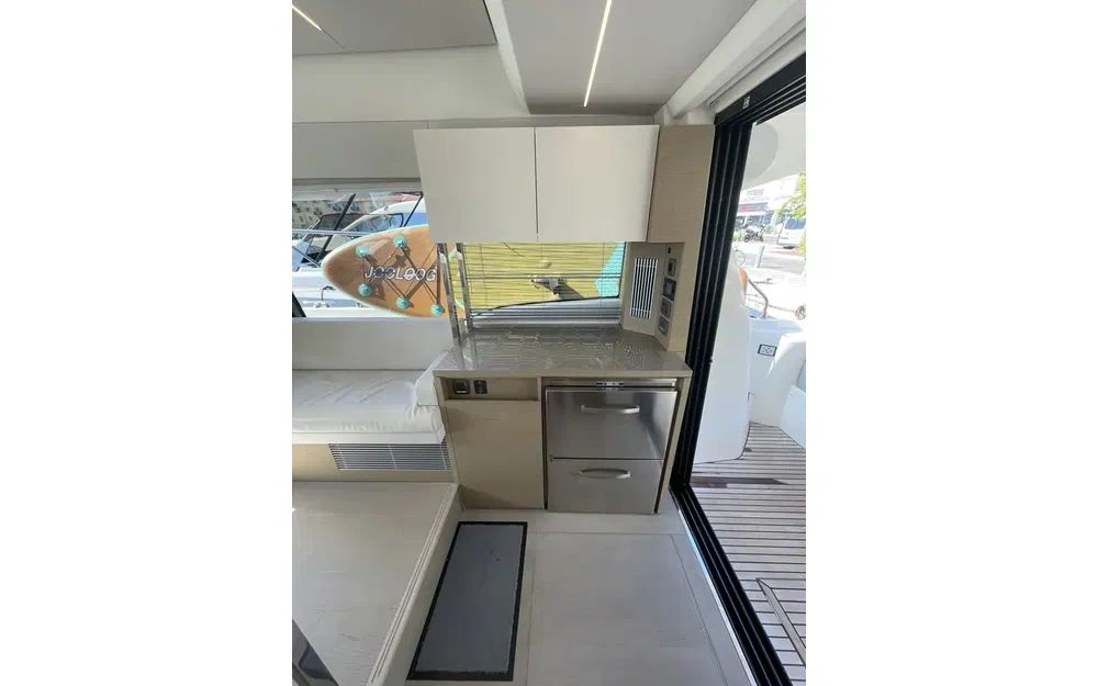 slider 27 Prestige Yachts 420 Fly