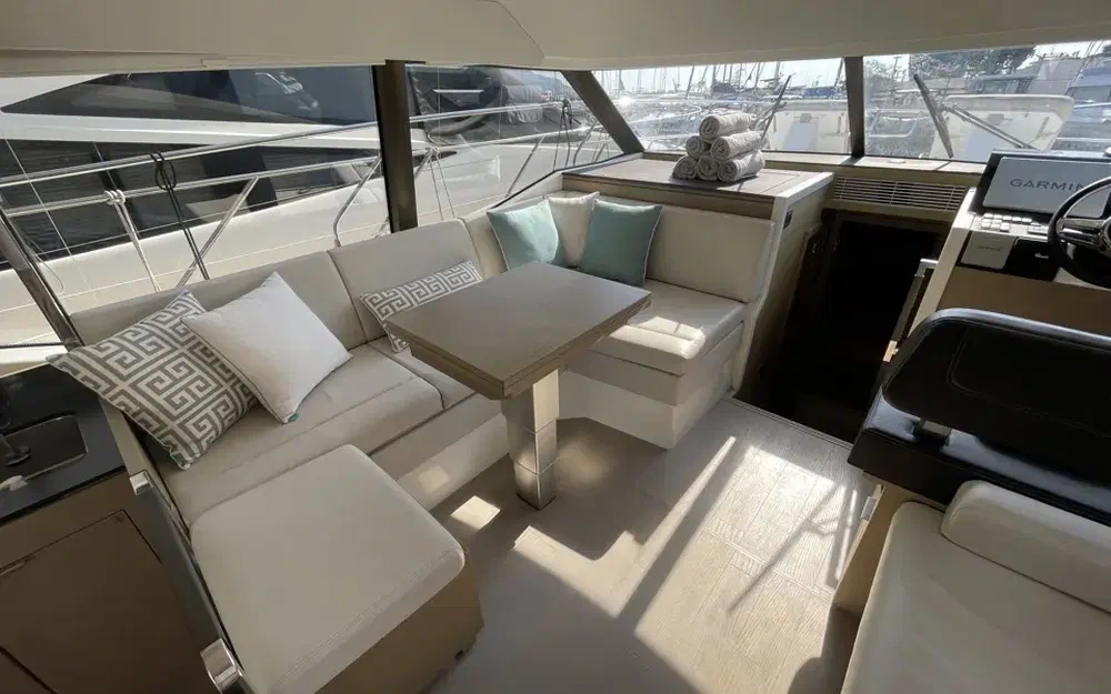 slider 28 Prestige Yachts 420 Fly