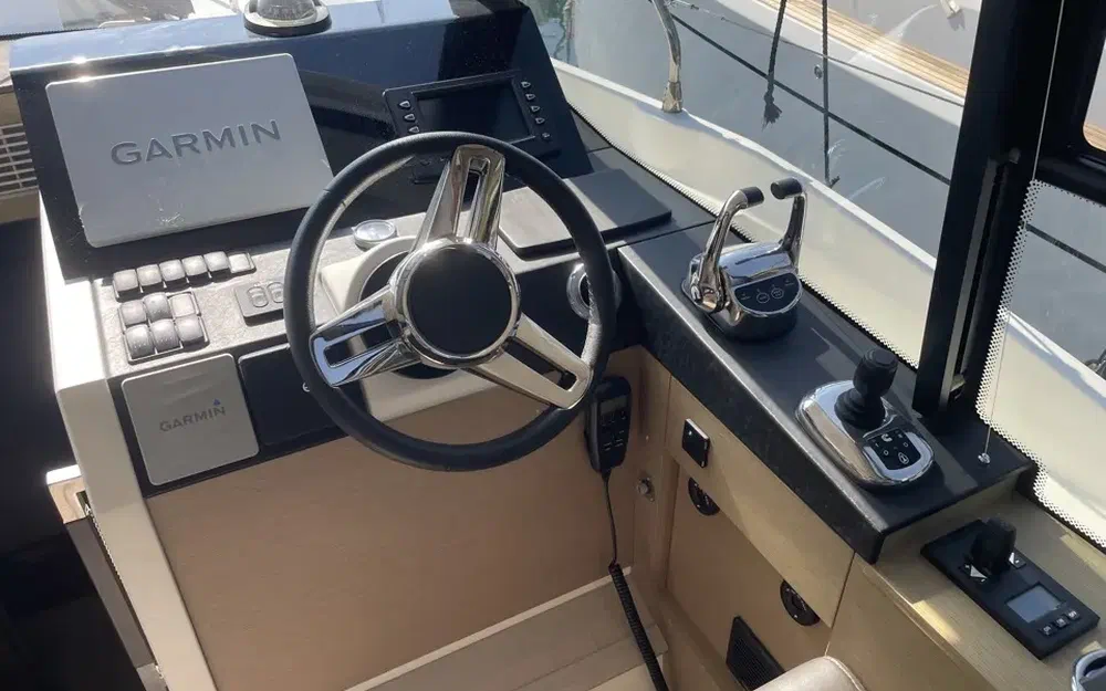 slider 30 Prestige Yachts 420 Fly