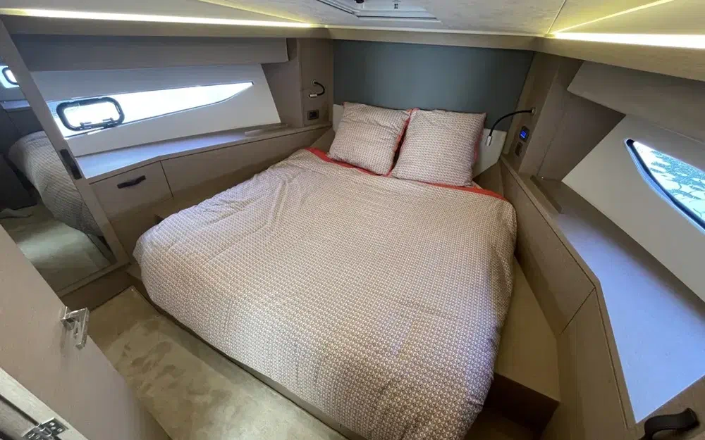 slider 32 Prestige Yachts 420 Fly