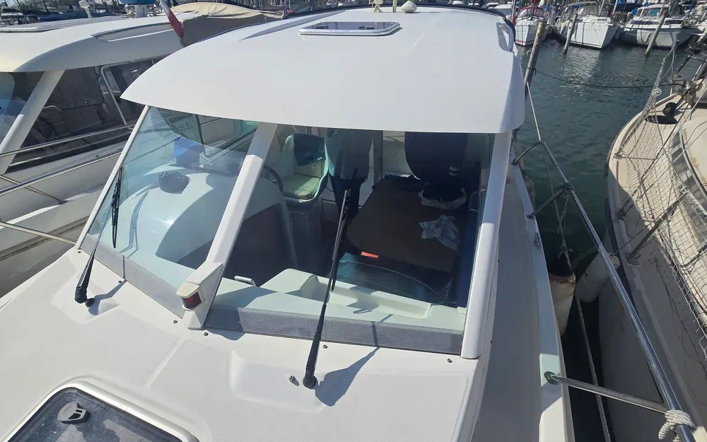 slider 6 Jeanneau Merry Fisher 725
