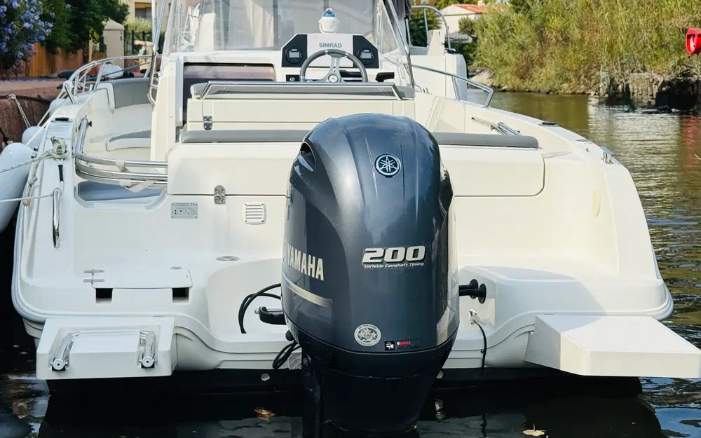 slider 9 Pacific Craft 670 Open