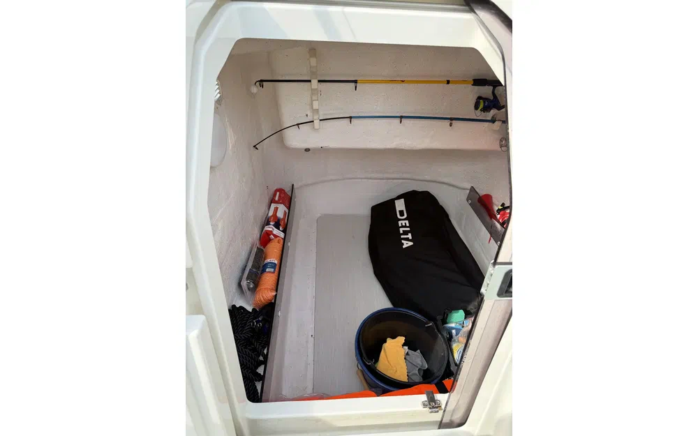 slider 12 Pacific Craft 670 Open