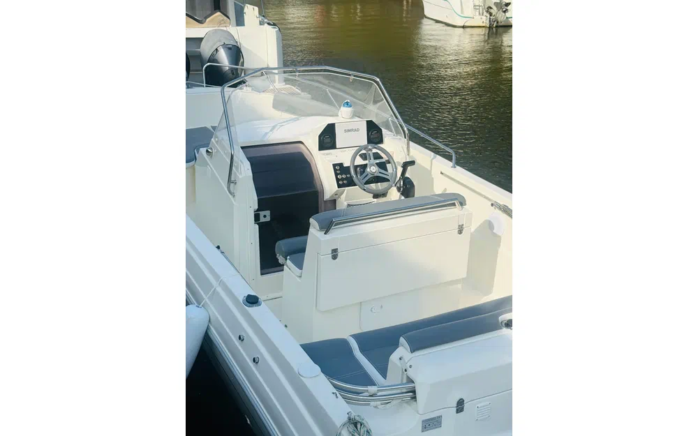 slider 2 Pacific Craft 670 Open