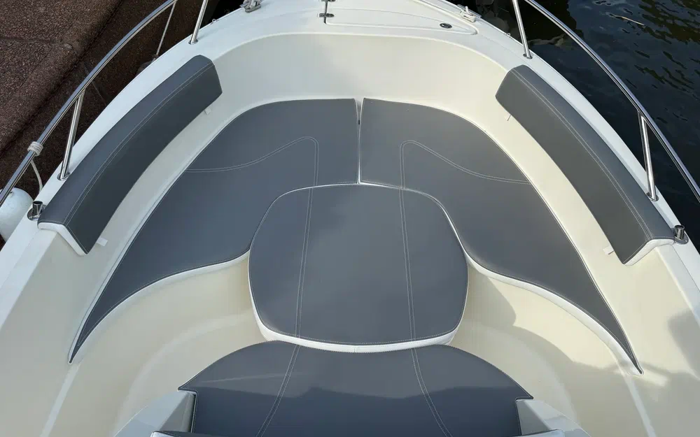 slider 4 Pacific Craft 670 Open