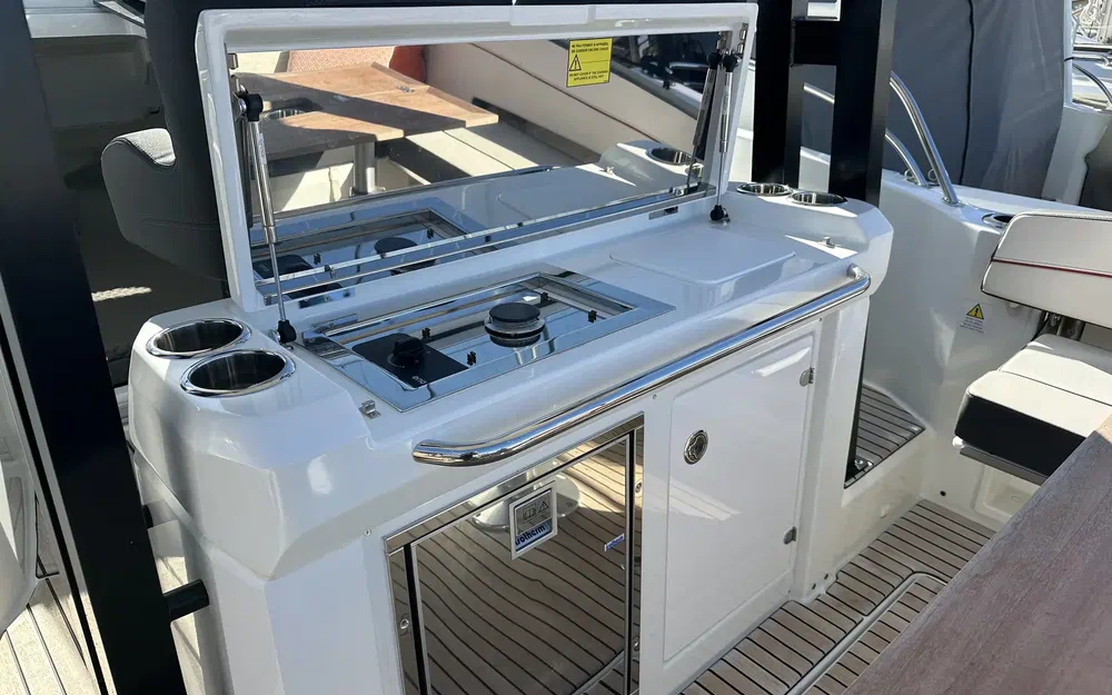 slider 3 Jeanneau Cap Camarat 9.0 WA Serie 2