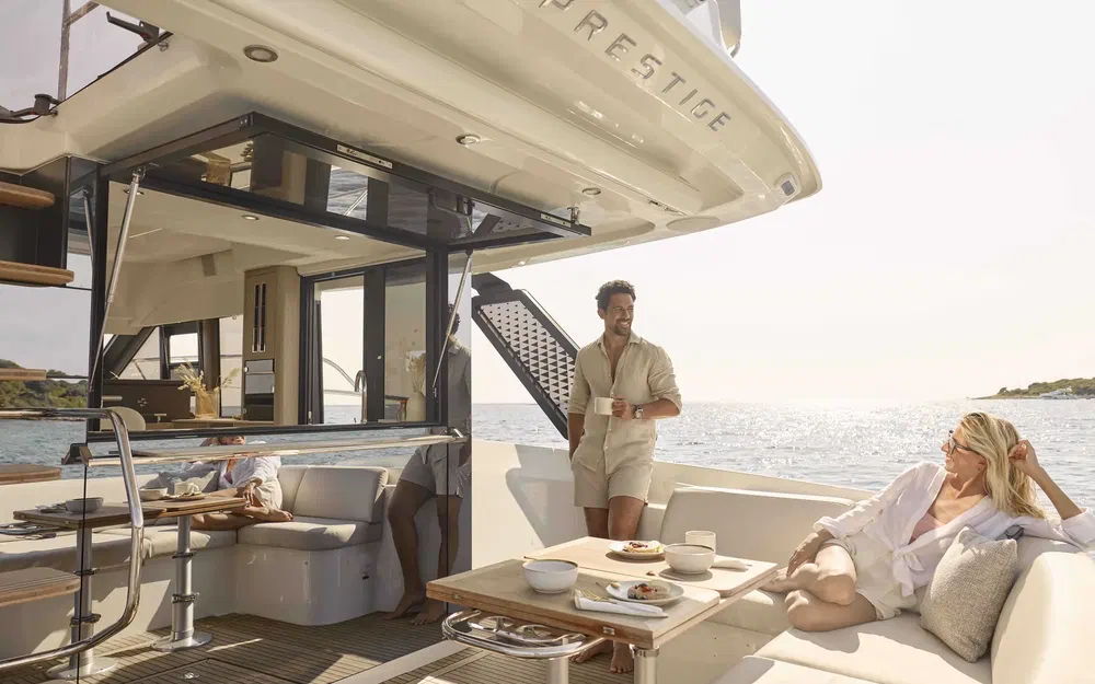 slider 19 Prestige Yachts F4.3