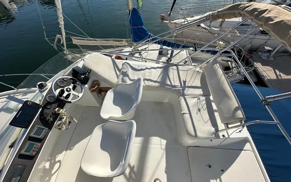 slider 5 Beneteau Antares 980 Fly