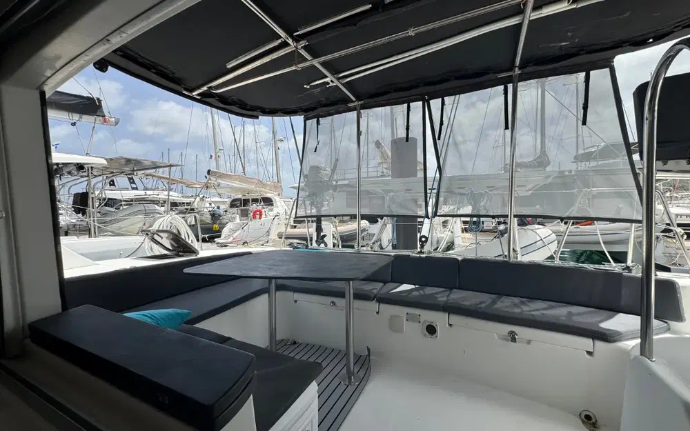 slider 19 Lagoon 380