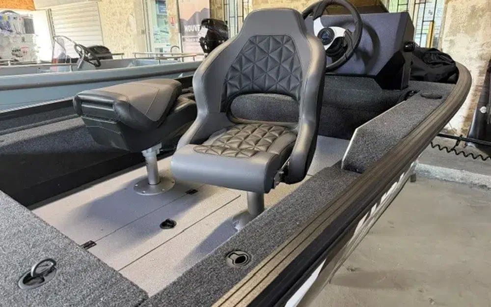 slider 1 Powerboat X LINER 460 SC