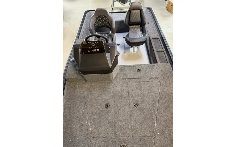 slider 3 Powerboat X LINER 460 SC