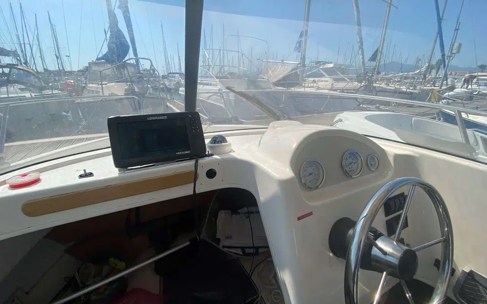 slider 1 Quicksilver 640 Pilothouse