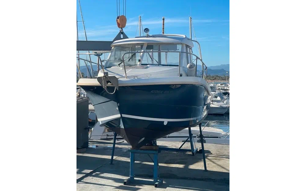 slider 2 Jeanneau Merry Fisher 725 Legende