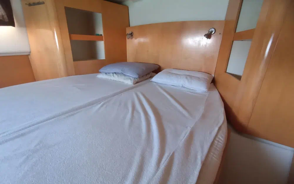 slider 2 Fountaine Pajot Orana 44