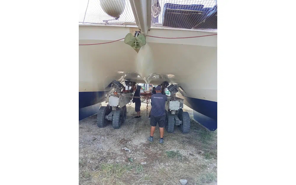 slider 7 Fountaine Pajot Orana 44