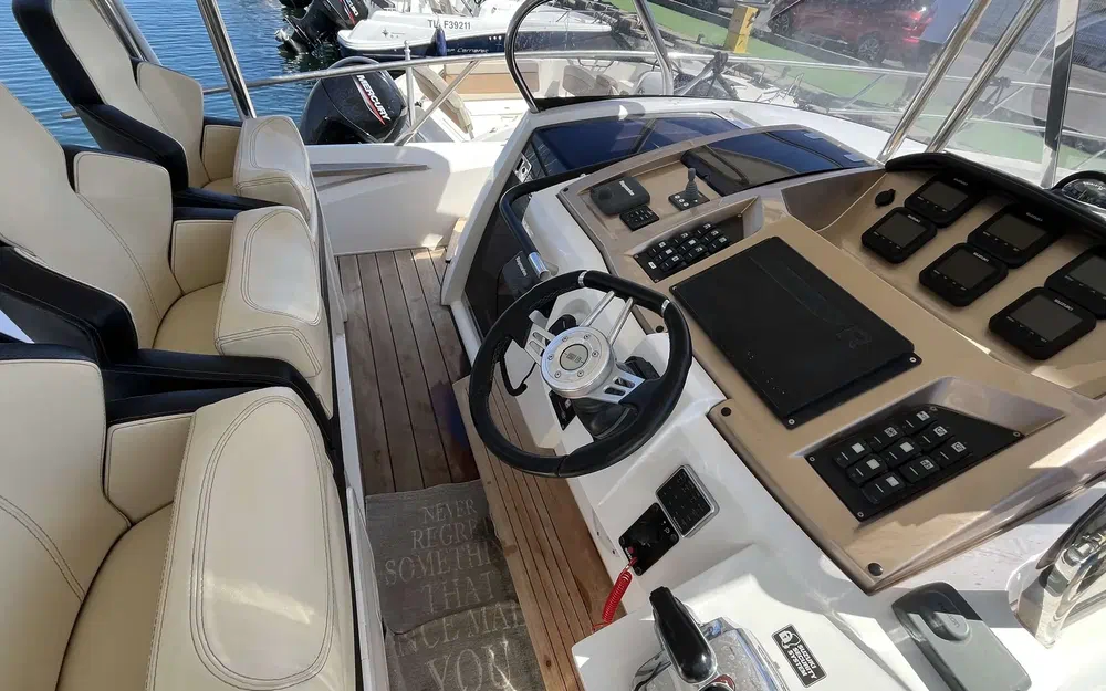 slider 3 Sessa Marine Key Largo 36