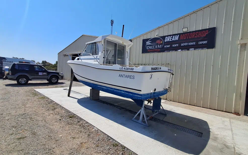 slider 4 Beneteau Antares S6TF