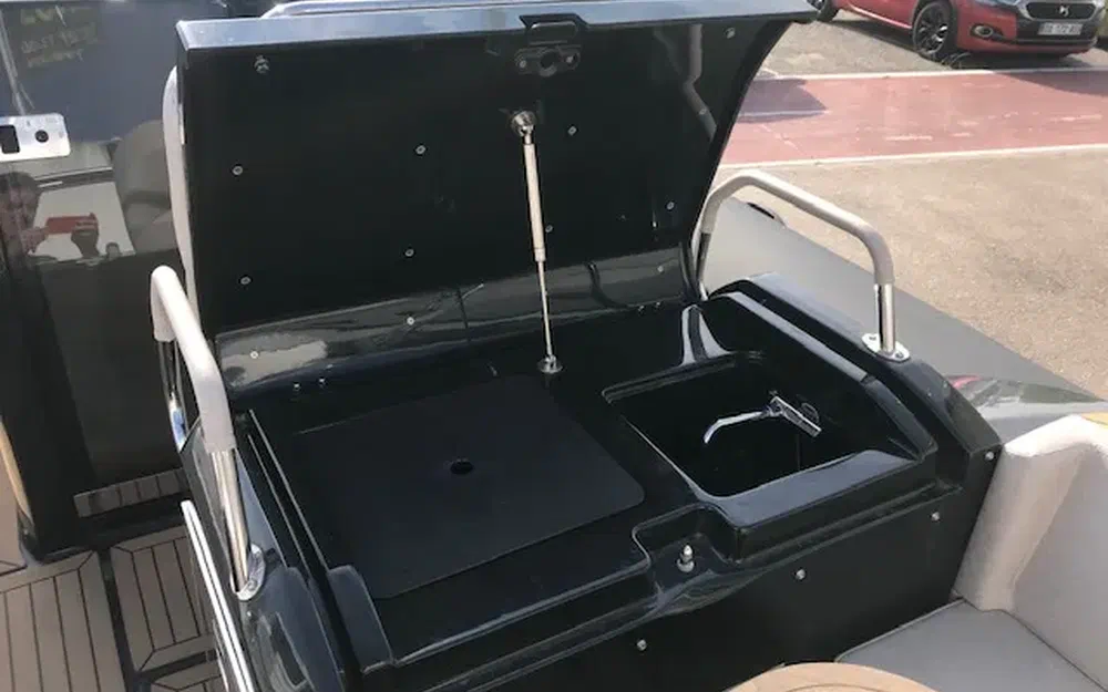 slider 3 Capelli Tempest 800 Open