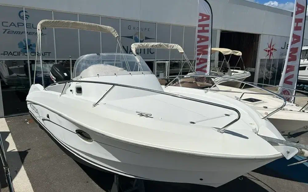 slider 6 Beneteau Flyer 750 Sundeck