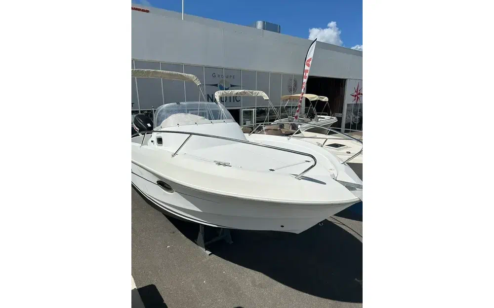 slider 7 Beneteau Flyer 750 Sundeck