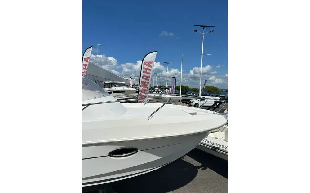 slider 8 Beneteau Flyer 750 Sundeck