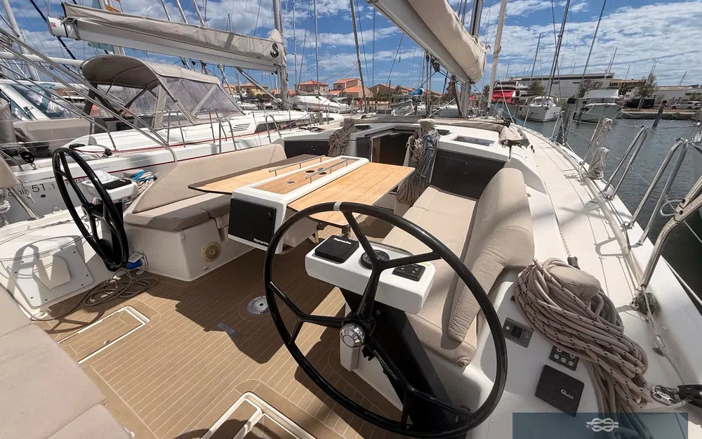 slider 39 Dufour 430 Grand Large
