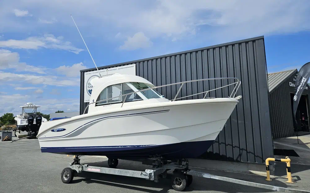 slider 18 Beneteau ANTARES 620 Fishing