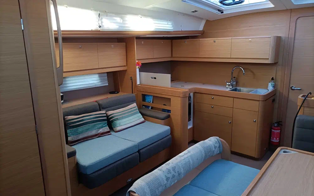slider 18 Dufour 460 Grand Large