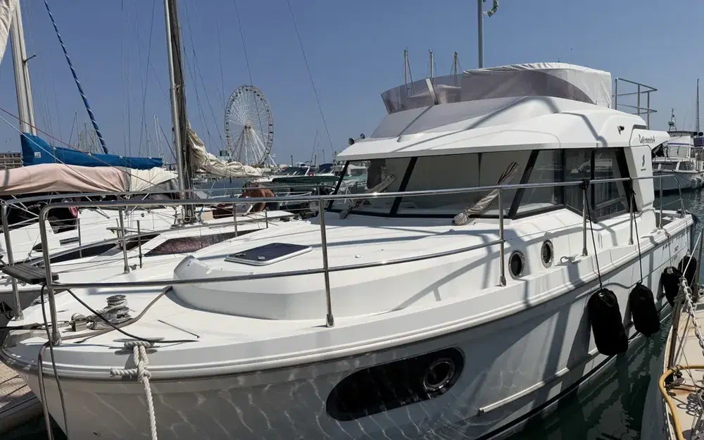 slider 0 Beneteau Swift Trawler 30